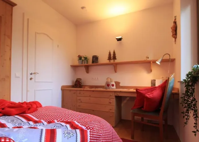 Daire Enzian 14 - Schmuckstueck Von