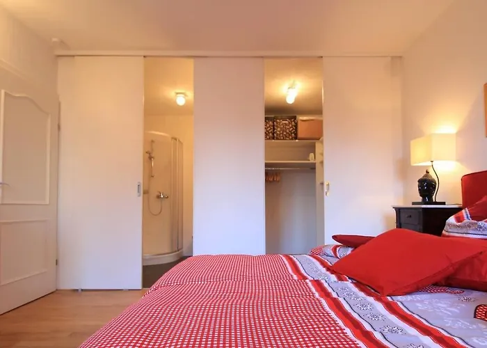 Enzian 14 - Schmuckstueck Von Бад-Кляйнкірхгайм